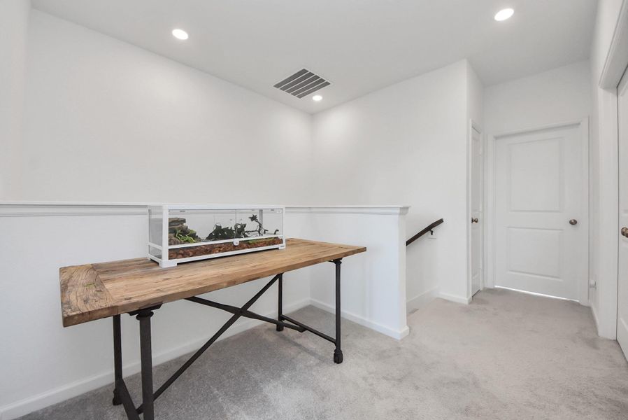 Furnished interior view inside a new home in Cross Creek Ranch, Fulshear (Image 9).