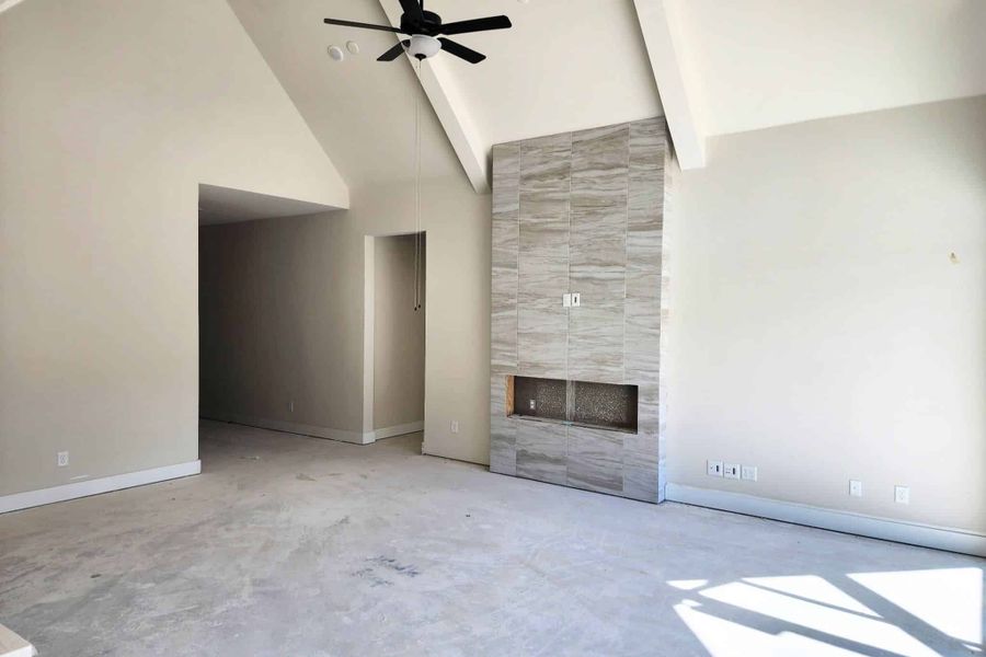 Spacious, unfurnished interior of a new home in Walsh, Fort Worth (Image 5).
