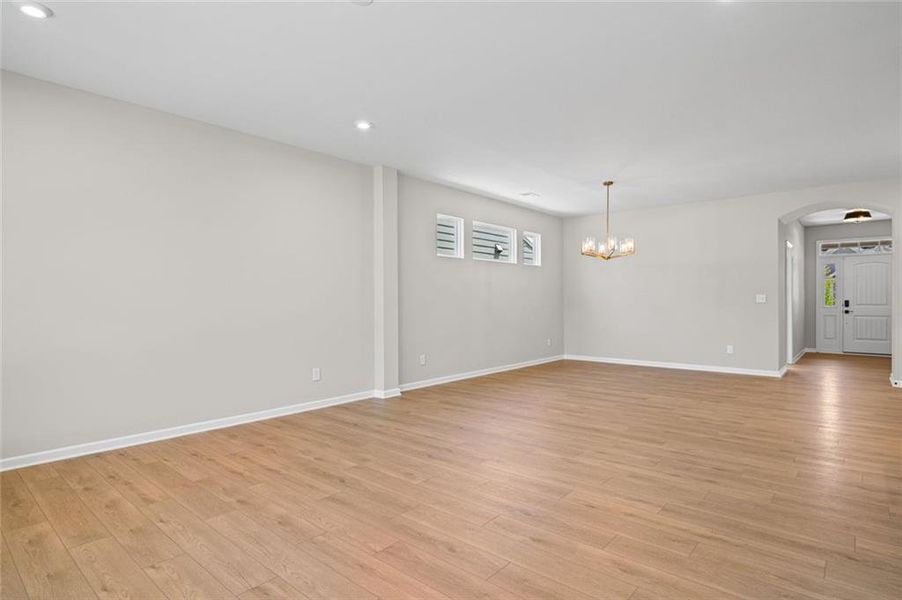 Spacious, unfurnished interior of a new home in Laurel Farms, Dallas (Image 16). Spacious, unfurnished interior of a new home in Laurel Farms, Dallas (Image 16).