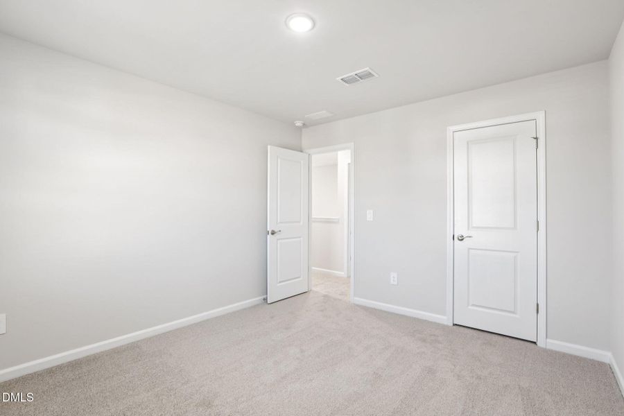 35-web-or-mls-Raleigh- River Glen-38 Hof