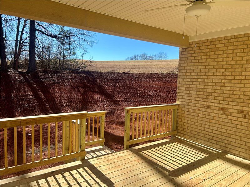 Exterior details and patio area of a home in Cross Creek Golf Club, Seneca (Image 4).