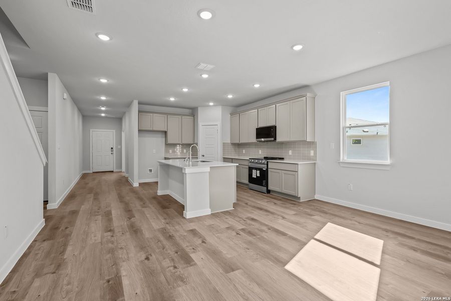 Furnished interior view inside a new home in Cinco Lakes, San Antonio (Image 11).
