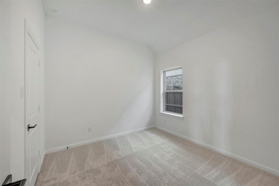 Spacious, unfurnished interior of a new home in Beacon Point at Lago Mar 50’ Homesites, Texas City (Image 23).