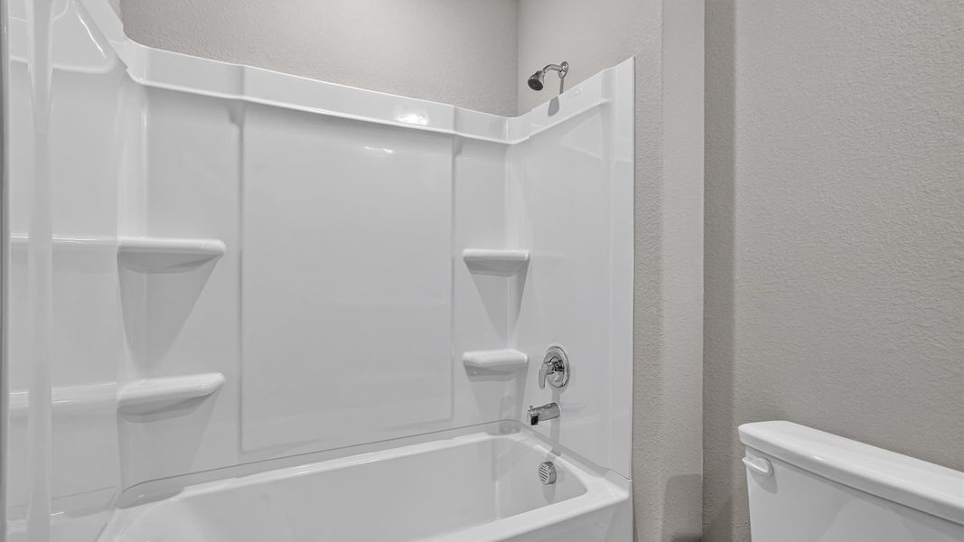 Representative interior finishes for a home built from the Carson by D.R. Horton in Monarch at the Meadows, Denton (Image 10).