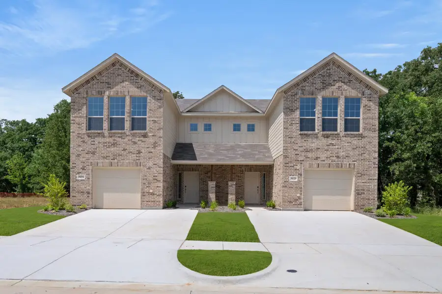 Front exterior of a new home in Eagle Cove, Denton, TX, highlighting curb appeal (Image 1). Front exterior of a new home in Eagle Cove, Denton, TX, highlighting curb appeal (Image 1).