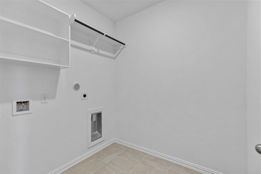 Spacious, unfurnished interior of a new home in River Ranch, Dayton (Image 30).