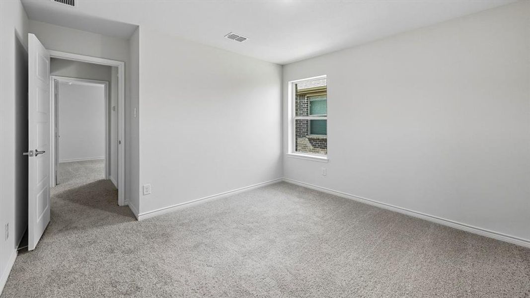 Spacious, unfurnished interior of a new home in Silverado, Aubrey (Image 23).