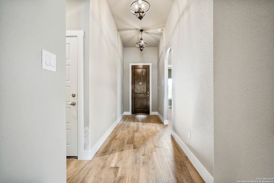 Spacious, unfurnished interior of a new home in , Canyon Lake (Image 18). Spacious, unfurnished interior of a new home in , Canyon Lake (Image 18).