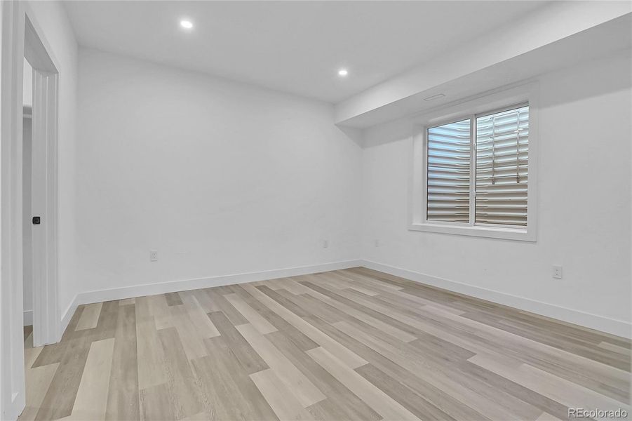 Image 47 of a home in .