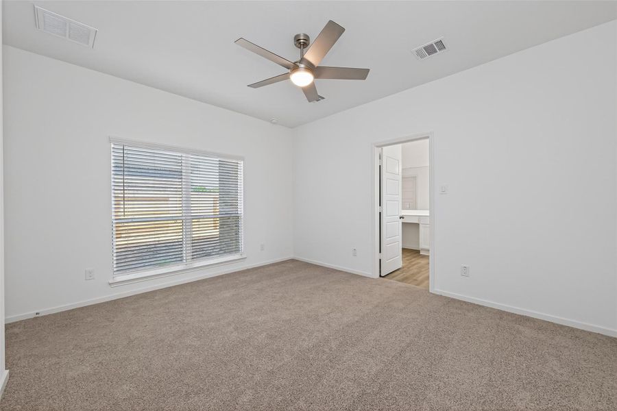 Spacious, unfurnished interior of a new home in Enclave at Willis, Willis (Image 30).