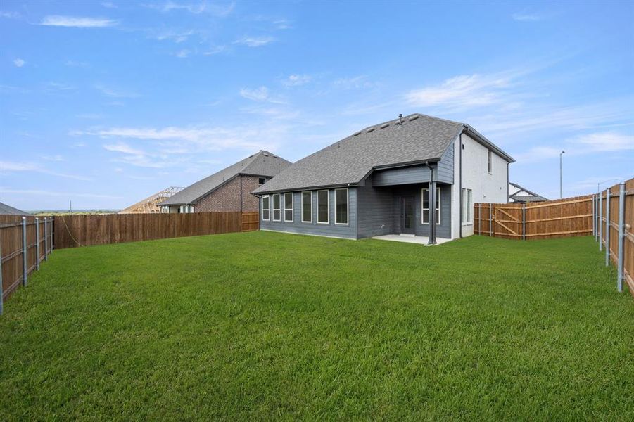 6913 Freight Train- Back-1