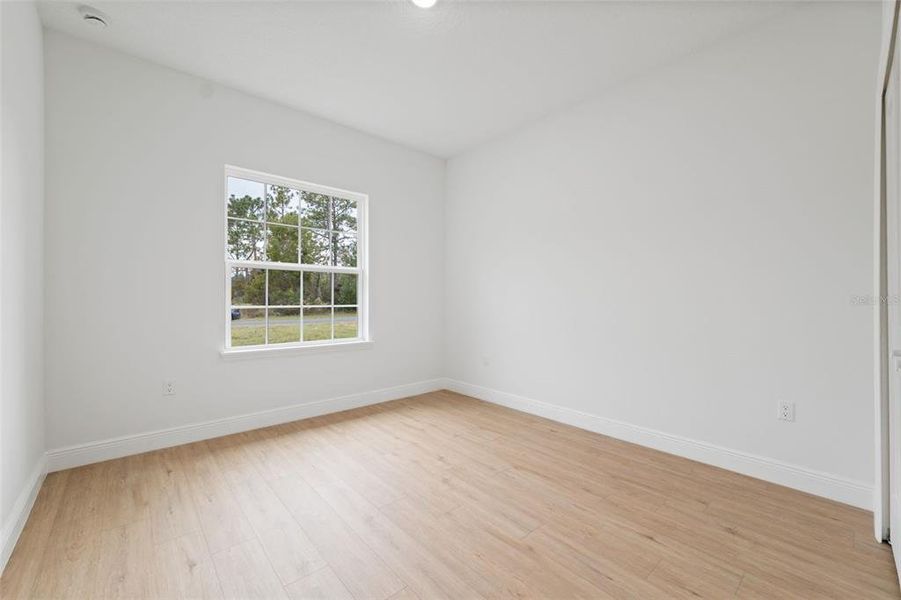 Spacious, unfurnished interior of a new home in , Ocala (Image 29).