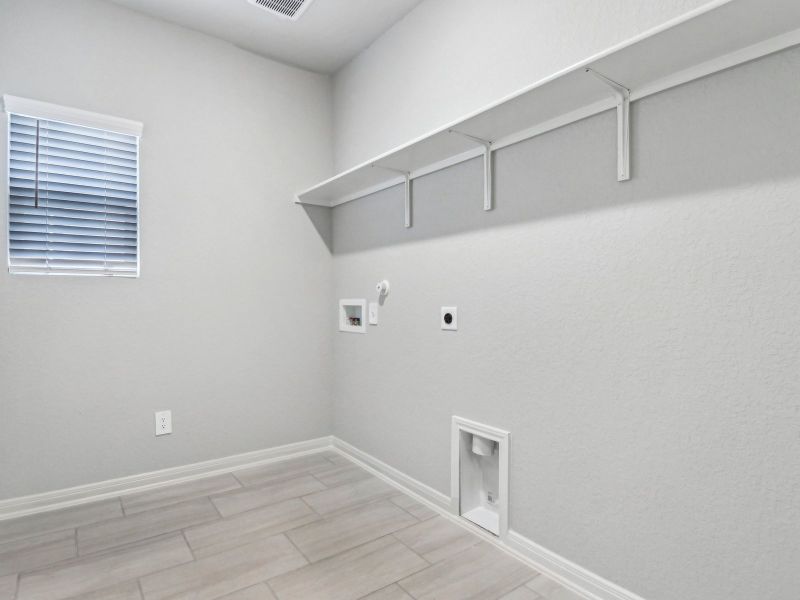 Spacious, unfurnished interior of a new home in Arcadia Ridge - Premier Series, San Antonio (Image 20). Spacious, unfurnished interior of a new home in Arcadia Ridge - Premier Series, San Antonio (Image 20).