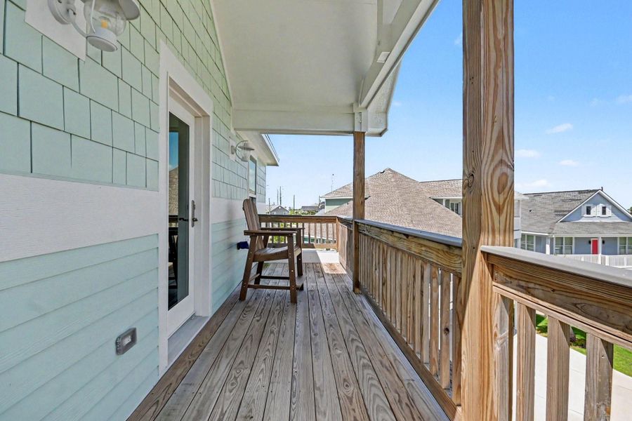 Exterior details and patio area of a home in , Galveston (Image 24).