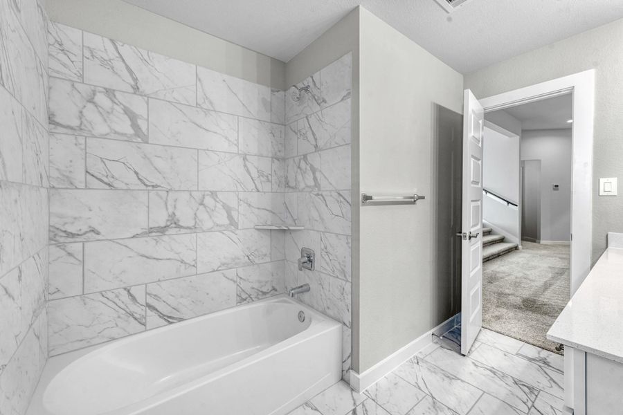 Furnished interior view inside a new home in Briarwood Crossing, Rosenberg (Image 11).