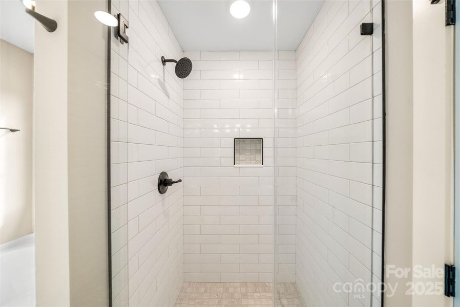 Image 37 of a home in .