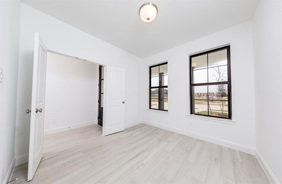 Spacious, unfurnished interior of a new home in Sienna: Signature Series, Missouri City (Image 13).