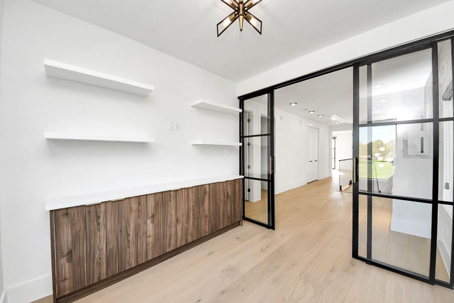 Spacious, unfurnished interior of a new home in , Stafford (Image 35).