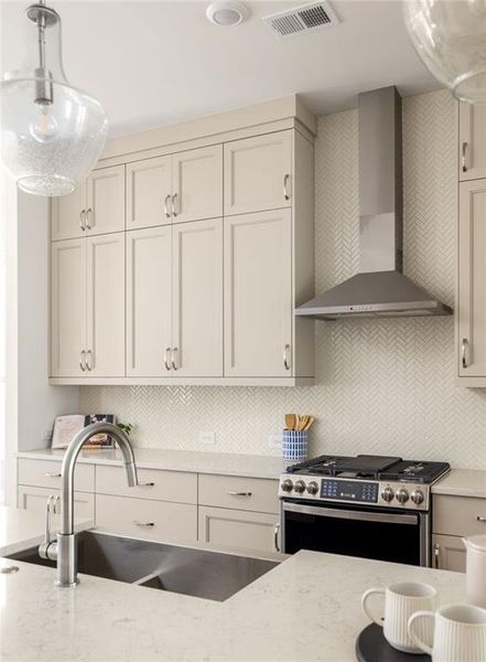 Furnished interior view inside a new home in Evanshire Single Family, Duluth (Image 8). Furnished interior view inside a new home in Evanshire Single Family, Duluth (Image 8).