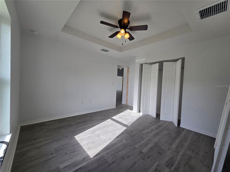Spacious, unfurnished interior of a new home in , Ocala (Image 24).