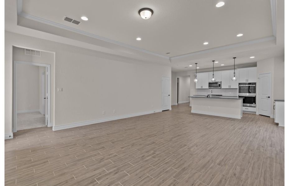 Dining & Kitchen Area Dining & Kitchen Area