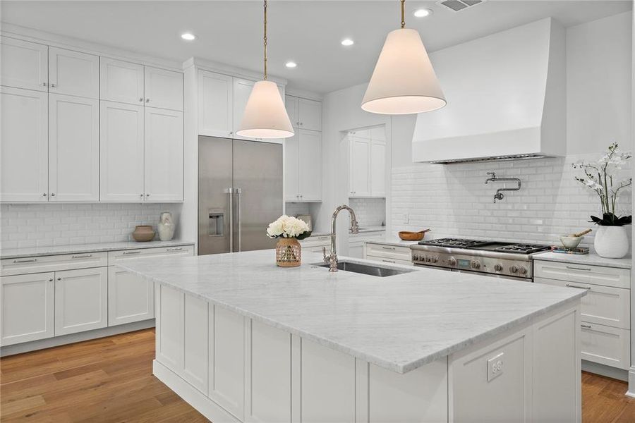 Furnished interior view inside a new home in , Tampa (Image 39).