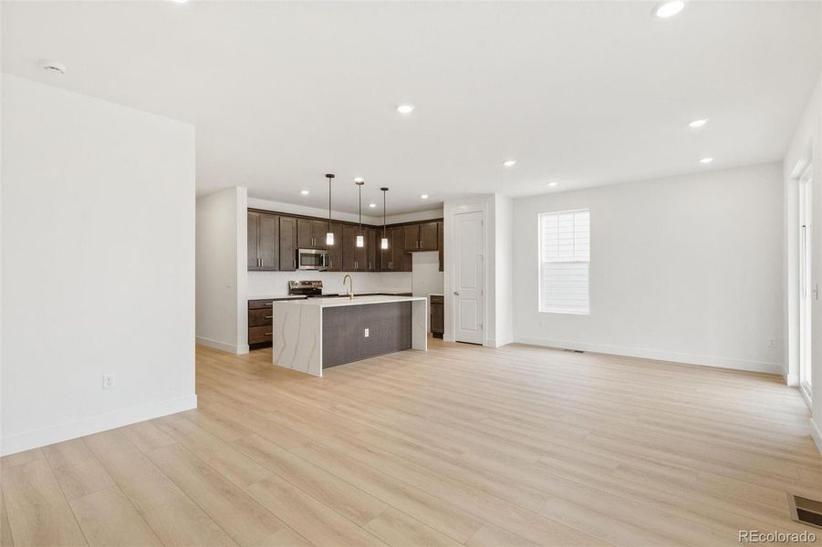 Image 33 of a home in Painted Prairie.