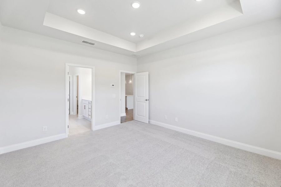 Spacious, unfurnished interior of a new home in Cades Bluff, Lebanon (Image 24). Spacious, unfurnished interior of a new home in Cades Bluff, Lebanon (Image 24).