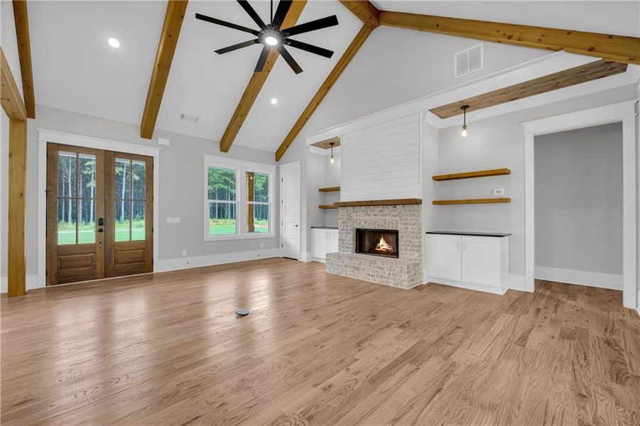 Spacious, unfurnished interior of a new home in , Monroe (Image 77).