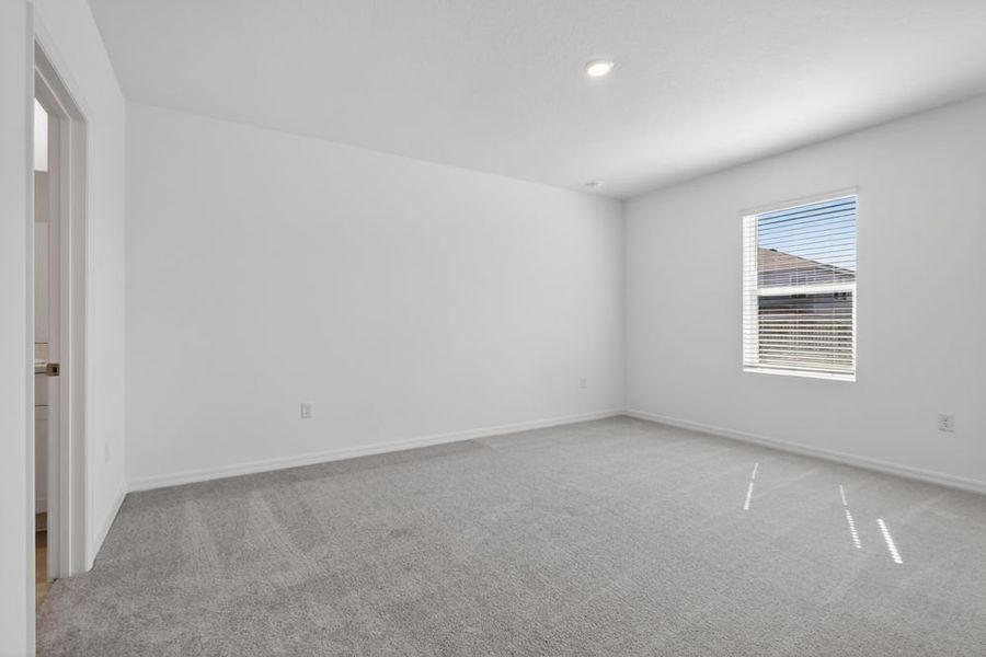Spacious, unfurnished interior of a new home in Waterstone, Groveland (Image 22). Spacious, unfurnished interior of a new home in Waterstone, Groveland (Image 22).