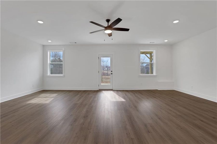 Spacious, unfurnished interior of a new home in Twin Lakes, Hoschton (Image 54). Spacious, unfurnished interior of a new home in Twin Lakes, Hoschton (Image 54).