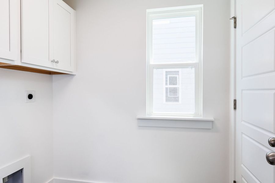 Spacious, unfurnished interior of a new home in Vaughan Farms, Angier (Image 13).