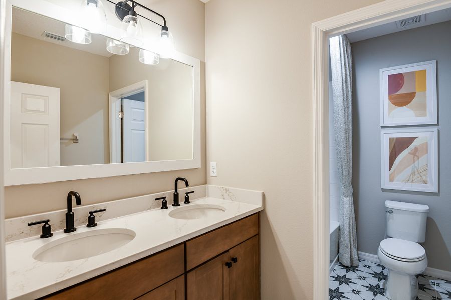 Representative furnished interior of a home built from the Selby Flex by Risewell Homes in Trinity Lakes, Groveland (Image 12). Representative furnished interior of a home built from the Selby Flex by Risewell Homes in Trinity Lakes, Groveland (Image 12).