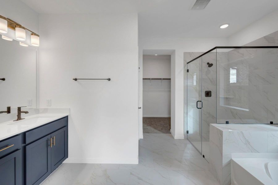 Furnished interior view inside a new home in Beacon Point at Lago Mar 50’ Homesites, Texas City (Image 6).