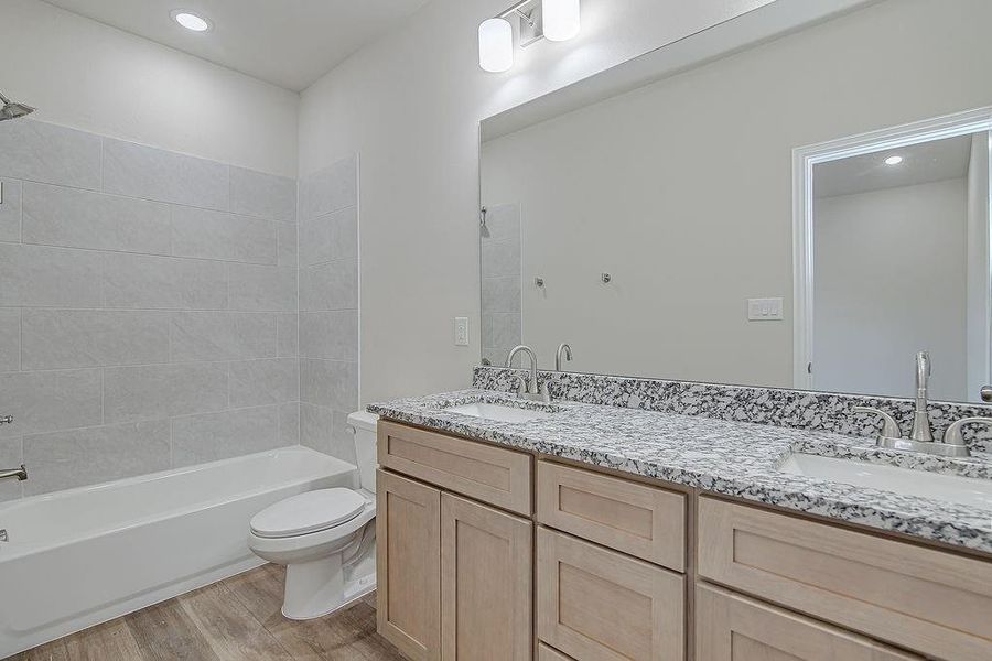 Furnished interior view inside a new home in , Fort Worth (Image 10).