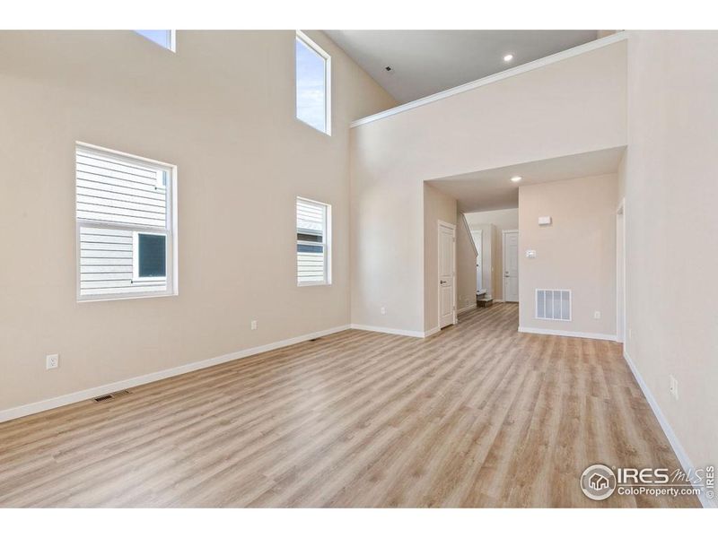 Spacious, unfurnished interior of a new home in , Fort Collins (Image 7).