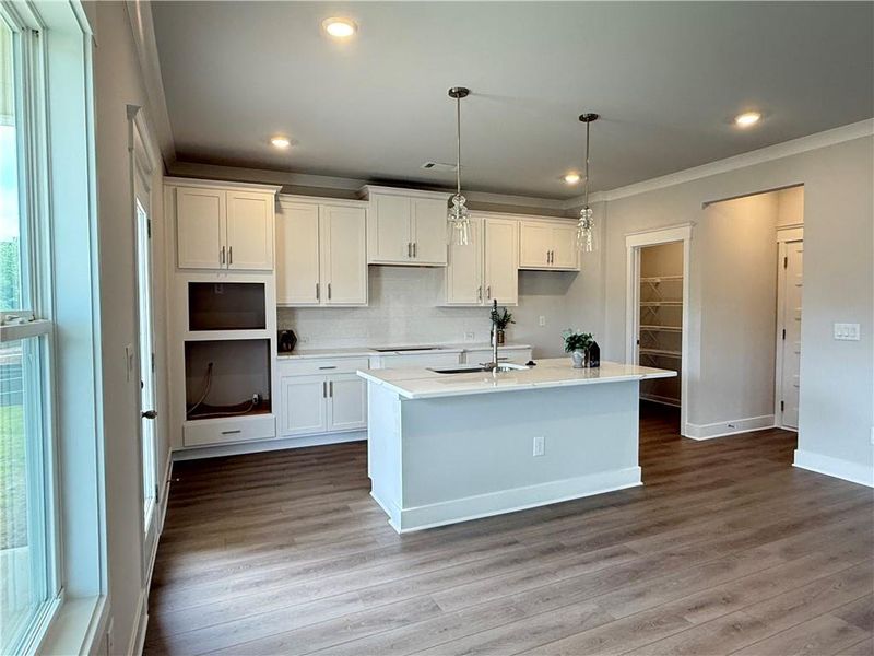 Furnished interior view inside a new home in Ponderosa Farms Manor, Gainesville (Image 8).