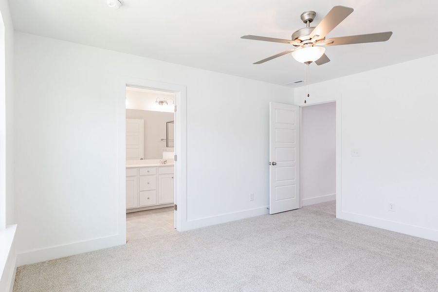 Spacious, unfurnished interior of a new home in Vaughan Farms, Angier (Image 21). Spacious, unfurnished interior of a new home in Vaughan Farms, Angier (Image 21).