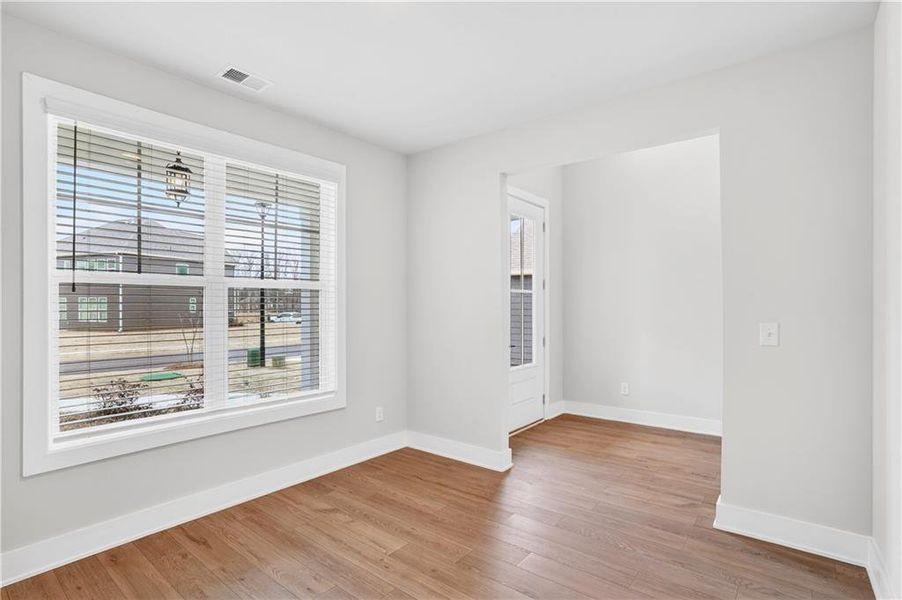 Spacious, unfurnished interior of a new home in The Fairways at Mirror Lake, Villa Rica (Image 16).