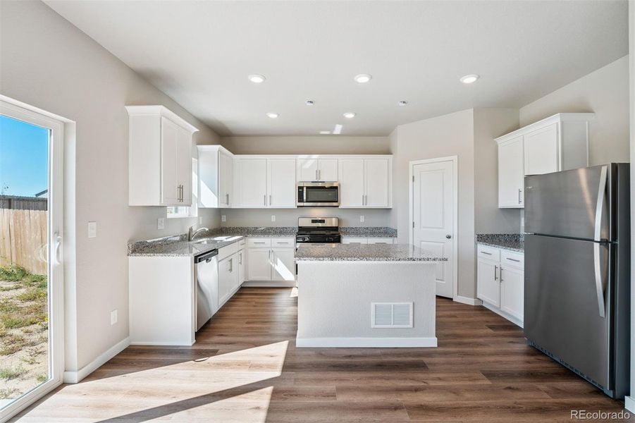 Furnished interior view inside a new home in Cottonwood Greens, Fort Lupton (Image 6). Furnished interior view inside a new home in Cottonwood Greens, Fort Lupton (Image 6).