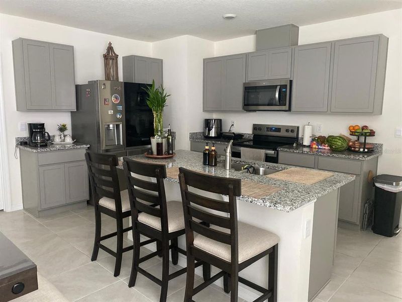 Furnished interior view inside a new home in , Ocoee (Image 10).