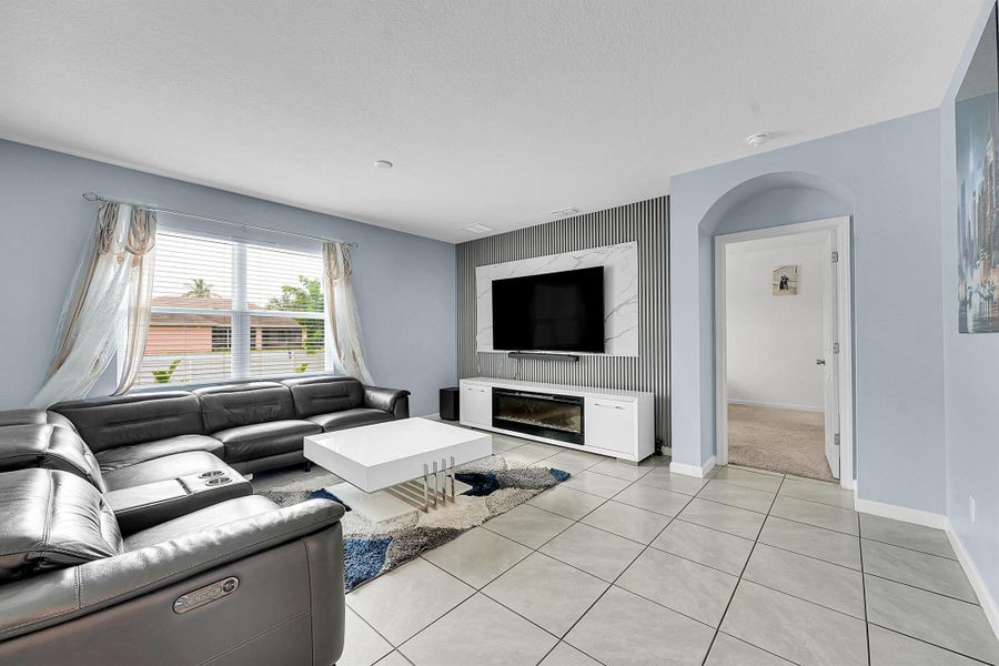 Furnished interior view inside a new home in , Port St. Lucie (Image 15).