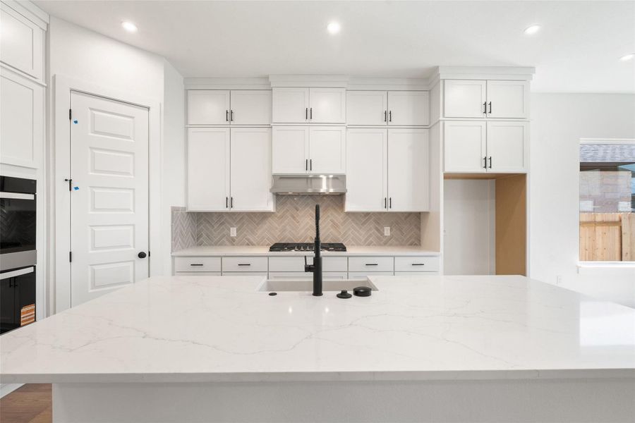 Furnished interior view inside a new home in Persimmon, Buda (Image 7).