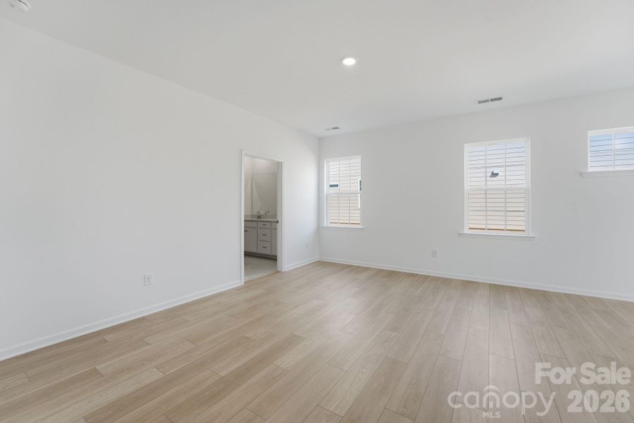 Spacious, unfurnished interior of a new home in Roselyn, Lancaster (Image 26). Spacious, unfurnished interior of a new home in Roselyn, Lancaster (Image 26).