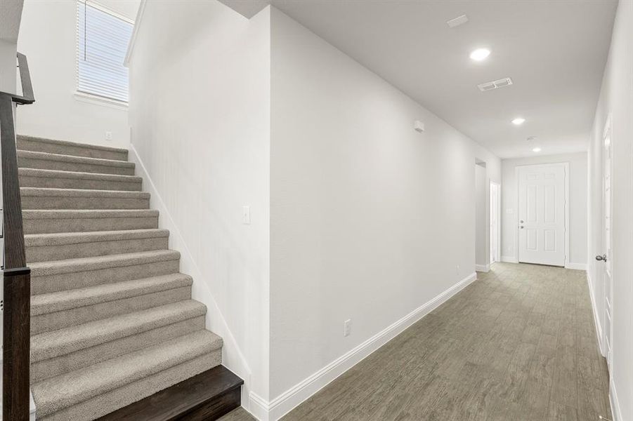 03. 125 Meadow - Entry