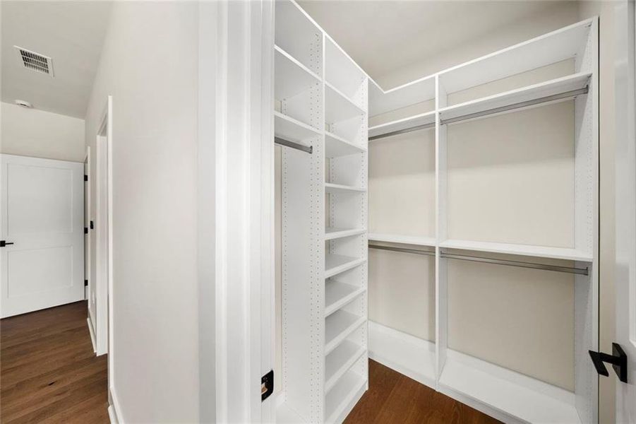 Spacious, unfurnished interior of a new home in , Atlanta (Image 52).