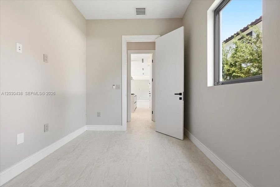Spacious, unfurnished interior of a new home in , Hollywood (Image 52).
