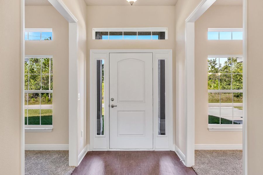 Spacious, unfurnished interior of a new home in Spring Hill, Spring Hill (Image 9).