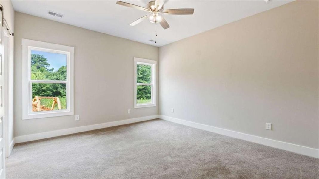 Spacious, unfurnished interior of a new home in , Cedartown (Image 10).