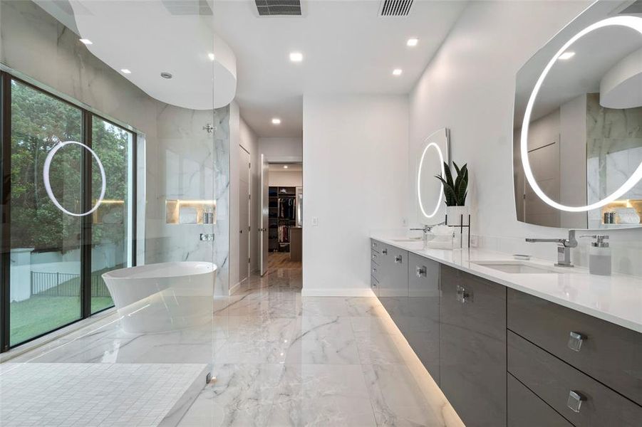 Furnished interior view inside a new home in , Windermere (Image 54).